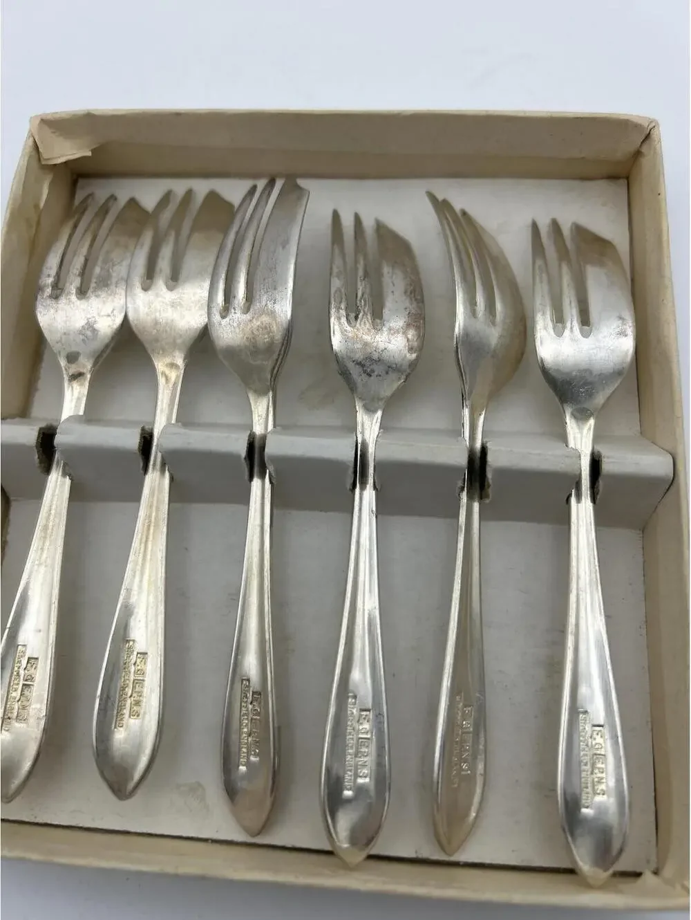 Vintage Set of 6 Silver Plated‎ Forks in Decorative Box